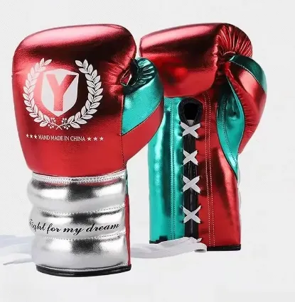 Тренировка в боксерских перчатках